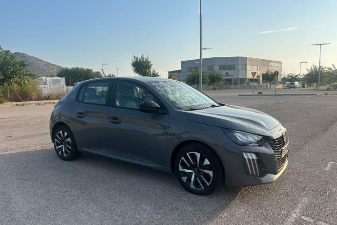 PEUGEOT 208 Active 1.2