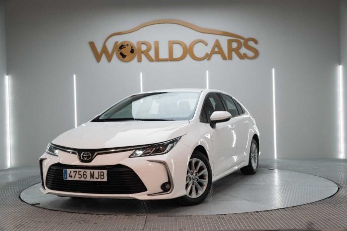 TOYOTA COROLLA sedán 1.5 active