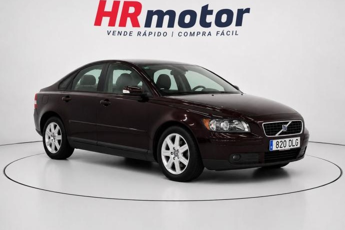 VOLVO S40 2.0 D Momentum 100 kW (136 CV)