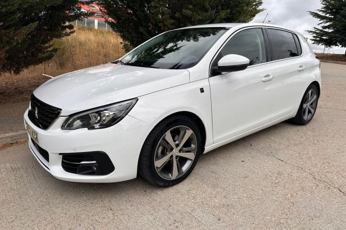 PEUGEOT 308 1.2 puretech 130 tech edition