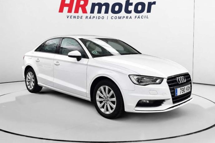 AUDI A3 Attraction 1.6 TDI 77 kW (105 CV)