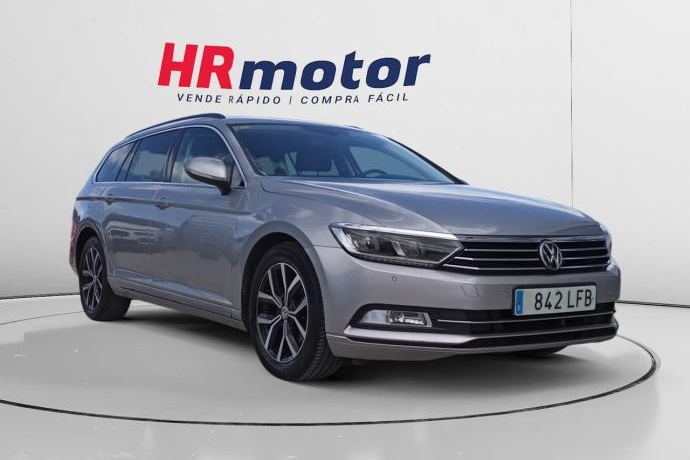 VOLKSWAGEN PASSAT Advance