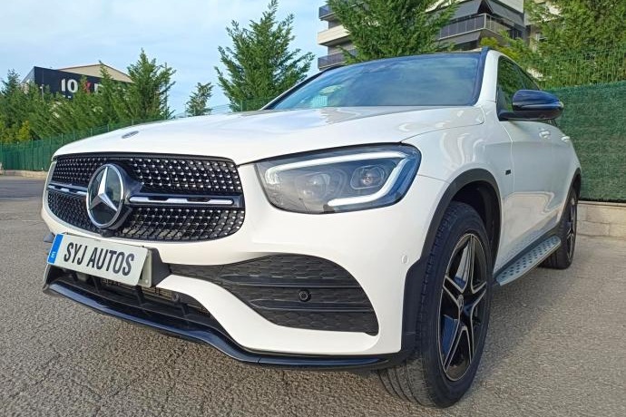 MERCEDES-BENZ GLC 300de 4MATIC 195cv AMG LINE