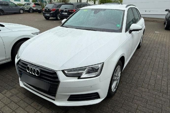 AUDI A4 Avant Black line 40 TFSI 140kW S tronic