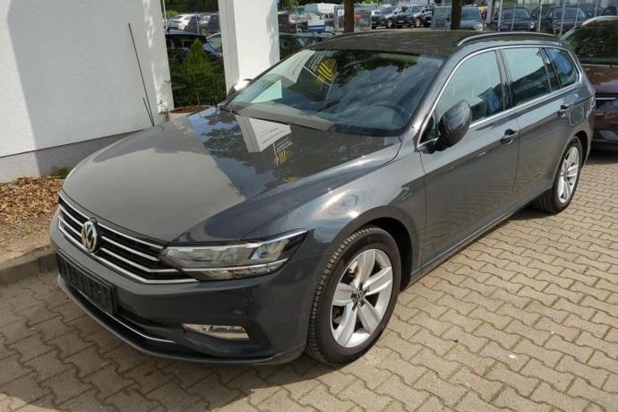 VOLKSWAGEN PASSAT Variant R-Line 2.0 TDI 140kW (190CV) DSG