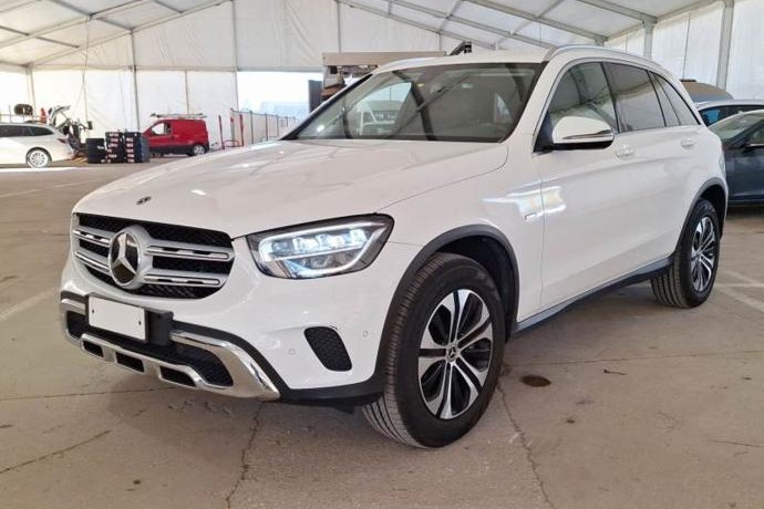 MERCEDES-BENZ GLC GLC 300 e 4MATIC