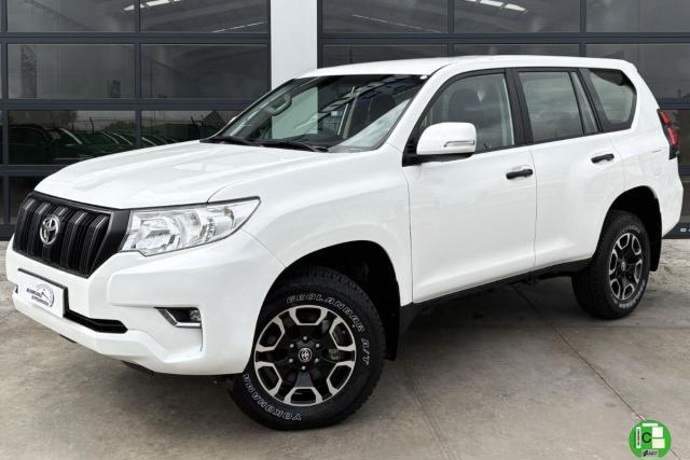 TOYOTA LAND CRUISER 2.8 D-4D GX 5P