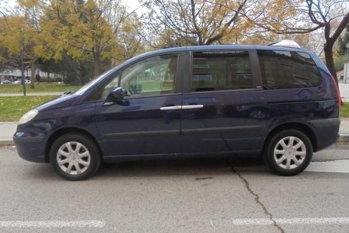 PEUGEOT 807 st hdi