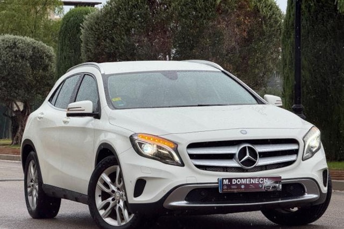 MERCEDES-BENZ GLA 200 D