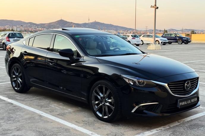 MAZDA 6 2.2 DE 175cv LUXURY AUTOMÁTICO con TECHO SOLAR, CUERO COMPLETO...