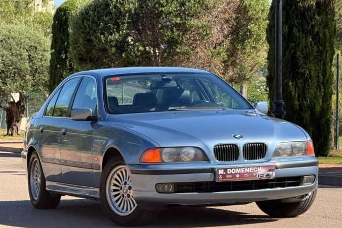 BMW SERIE 5 540iA