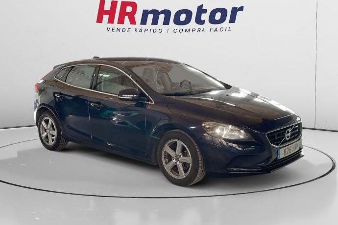 VOLVO V40 Momentum