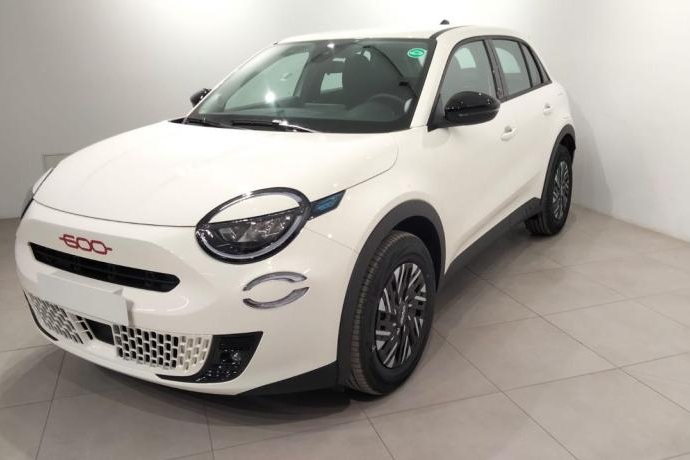 FIAT 600 600e RED 54kwh 115kw (156cv)