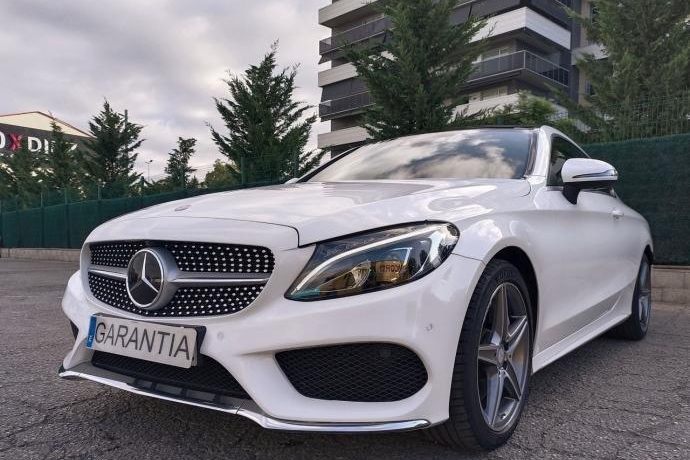 MERCEDES-BENZ C 300 Coupe AMG LINE