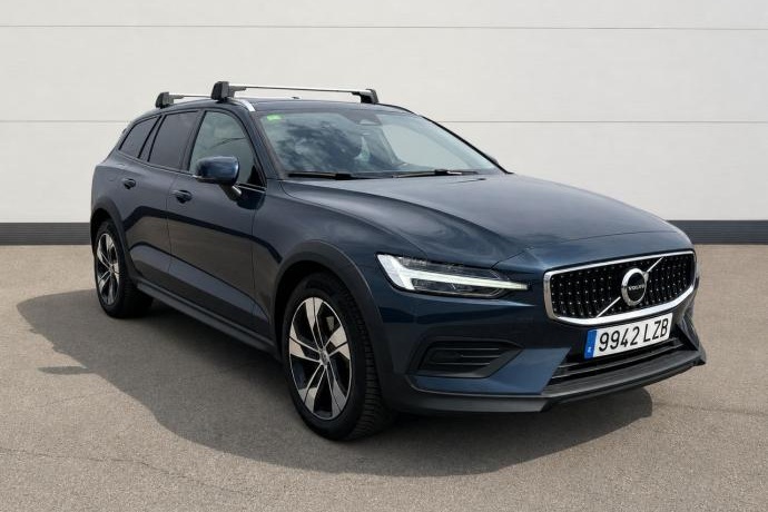 VOLVO V60 2.0 B4 D CROSS COUNTRY CORE AUTO AWD 197 5P