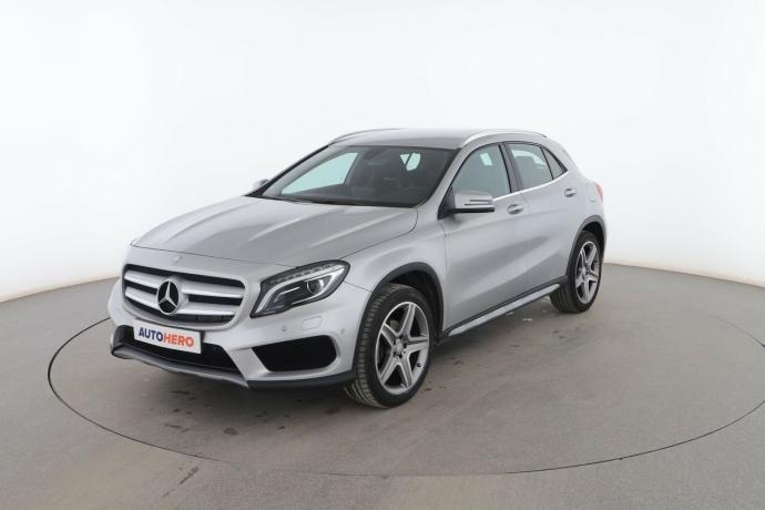 MERCEDES-BENZ GLA 200 D AMG LINE