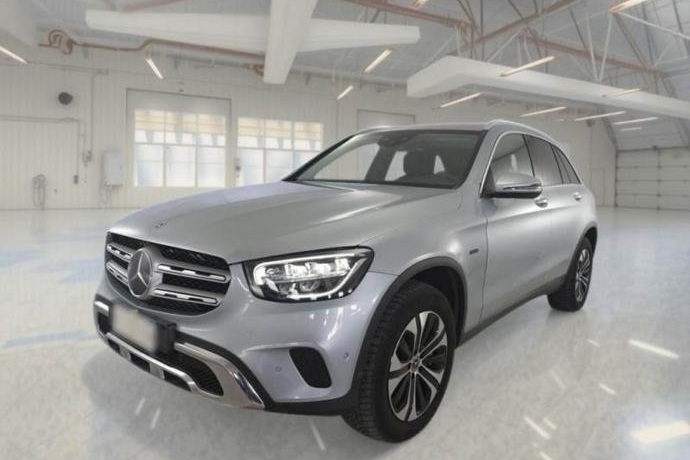 MERCEDES-BENZ GLC GLC 300 e 4MATIC