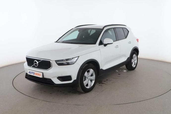 VOLVO XC40 1.5 T3 Momentum Core 2WD
