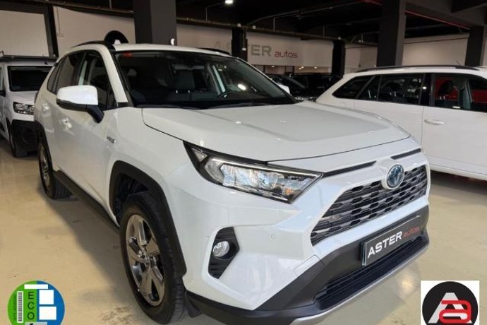 TOYOTA RAV-4 2.5L 220H Advance