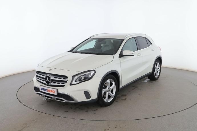 MERCEDES-BENZ GLA 200 D