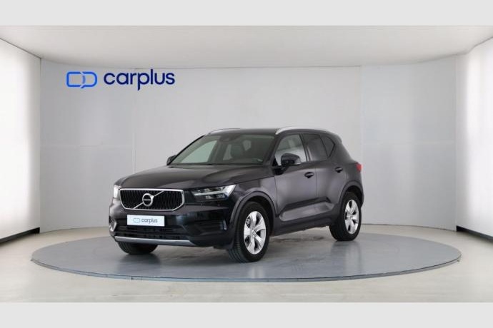 VOLVO XC40 2.0 T4 Momentum Auto