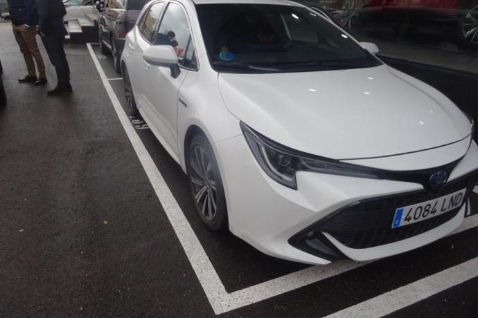 TOYOTA COROLLA 1.8 125H STYLE E-CVT