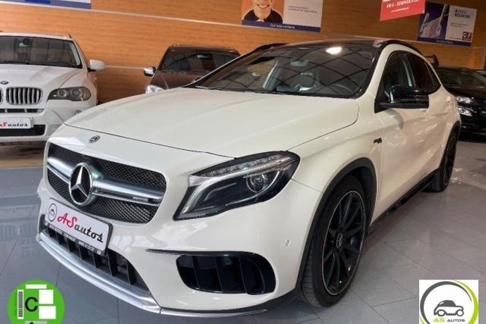 MERCEDES-BENZ GLA 45 AMG 4MATIC