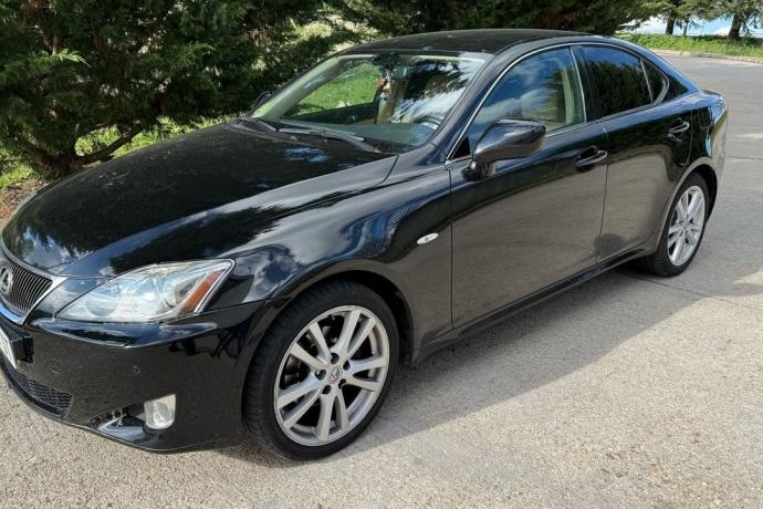LEXUS IS 220d