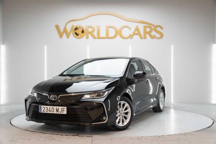 TOYOTA COROLLA sedán 1.5 active