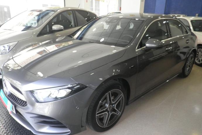 MERCEDES-BENZ A 250 E PHEV HYBRID ENCHUFABLE AMG LINE