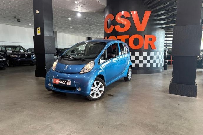 PEUGEOT iON -