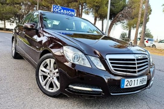 MERCEDES-BENZ E 220 CDI BlueEFFICIENCY Avantgarde