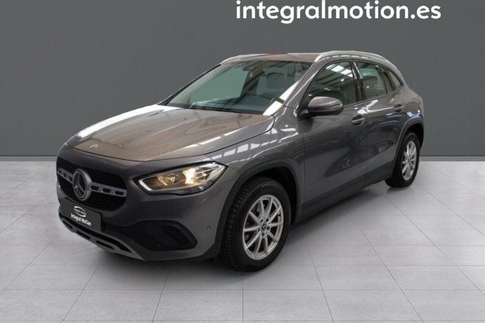 MERCEDES-BENZ GLA 180 d Business