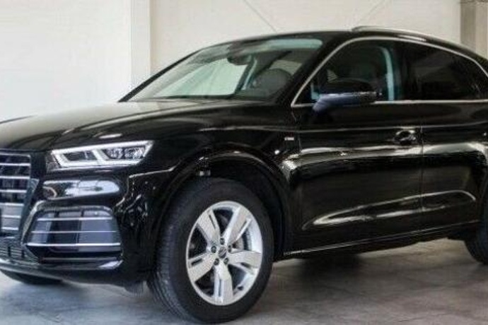 AUDI Q5 55 TFSI e QUATTRO