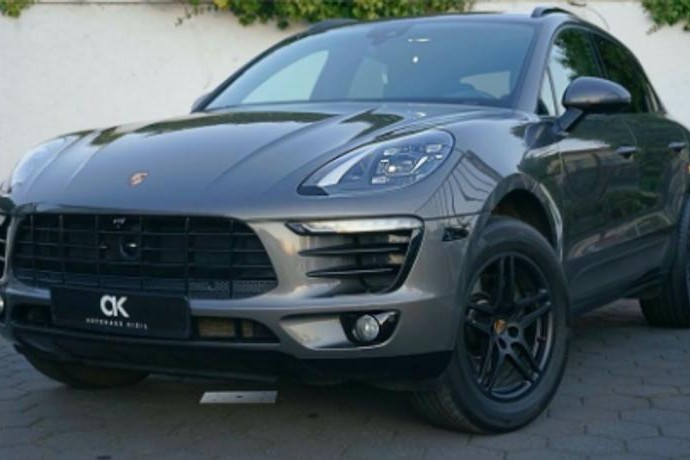 PORSCHE MACAN Sport