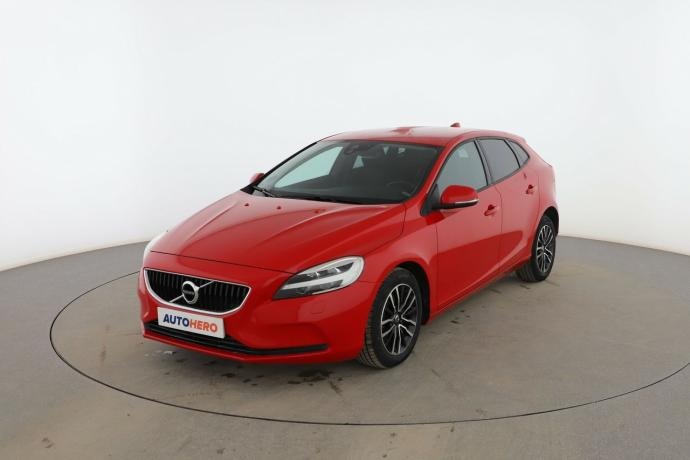 VOLVO V40 2.0 T2 Momentum