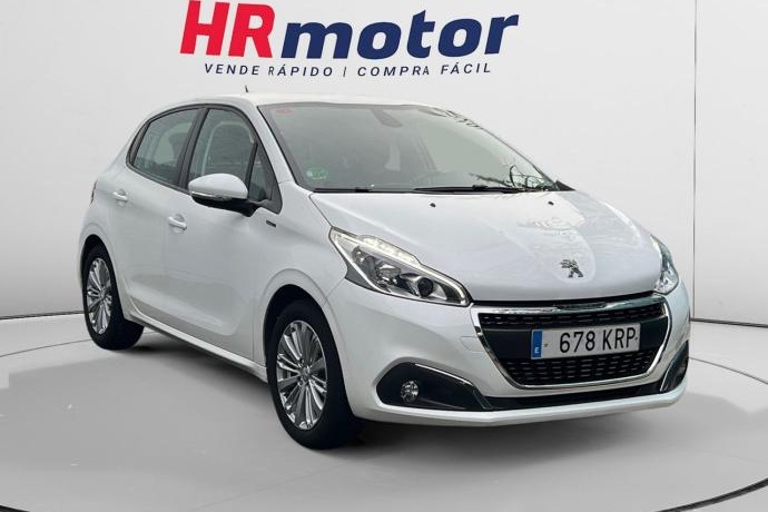 PEUGEOT 208 Signature