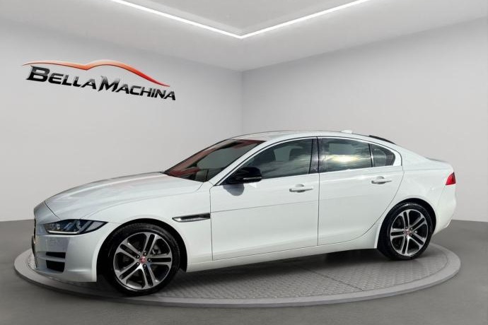 JAGUAR XE 2.0D I4 132kW(180CV) RWD AT R-Dynamic SE