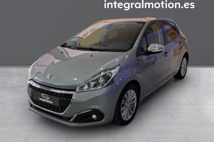 PEUGEOT 208 1.2 S&S Signature 82