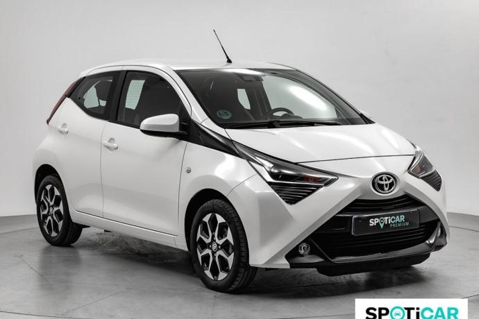 TOYOTA AYGO 1.0 70 x-play