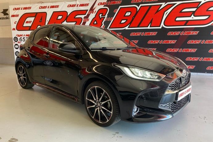 TOYOTA YARIS 1.5 120H GR Sport