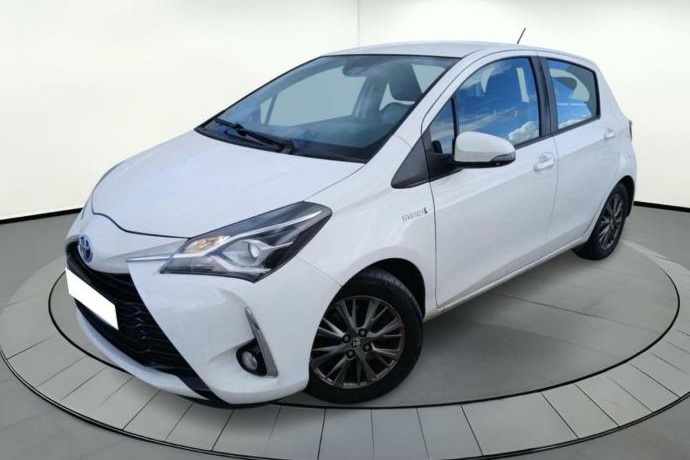 TOYOTA YARIS BERLINA CON PORTÓN 1.5 100H ACTIVE