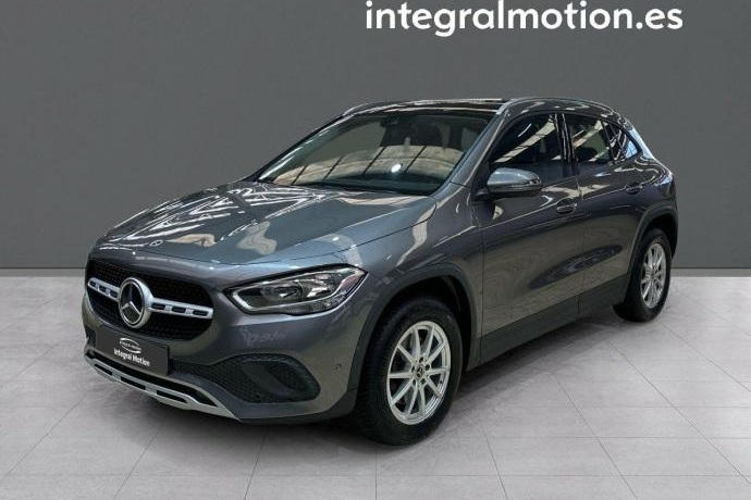 MERCEDES-BENZ GLA 180 d Business