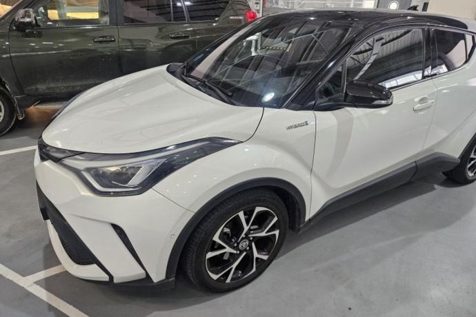 TOYOTA C-HR 2.0 180H Advance