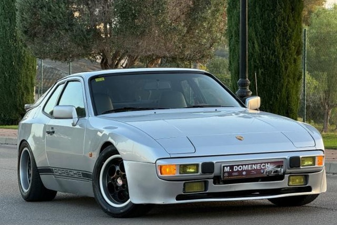 PORSCHE 944 944