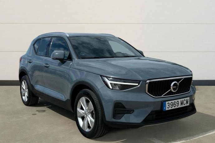 VOLVO XC40 2.0 B3 MOMENTUM CORE AUTO 163 5P