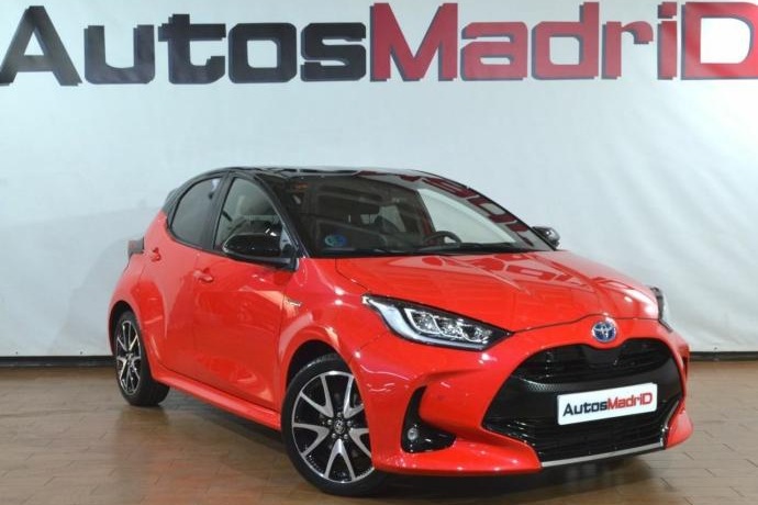 TOYOTA YARIS 1.5 120H Style P. Premier Edition