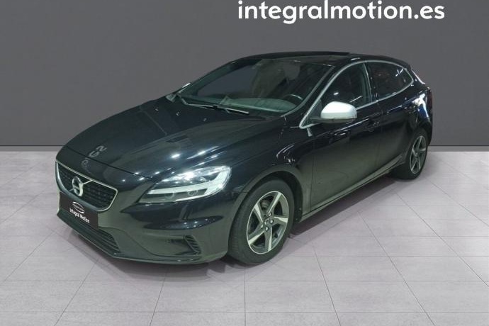 VOLVO V40 2.0 D2 R-Design Momentum