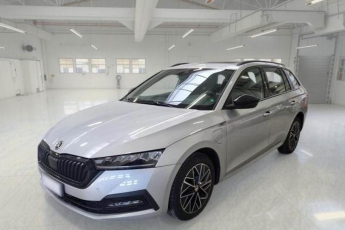 SKODA OCTAVIA Combi 1.4 TSI 110kW/150kW DSG PHEV Ambit