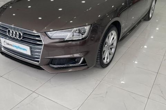 AUDI A4 1.6 Top